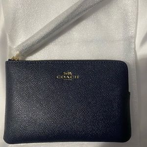 Coach Single Zip wristlet wallet